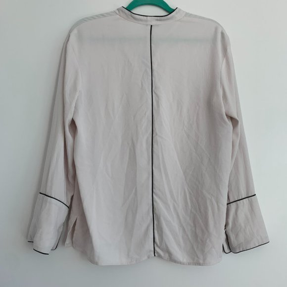 MM LaFleur Josephine V-Neck Blouse - Picture 5 of 7